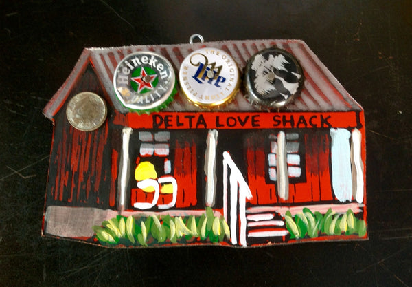 Tiny Love Shack (3/4 view)