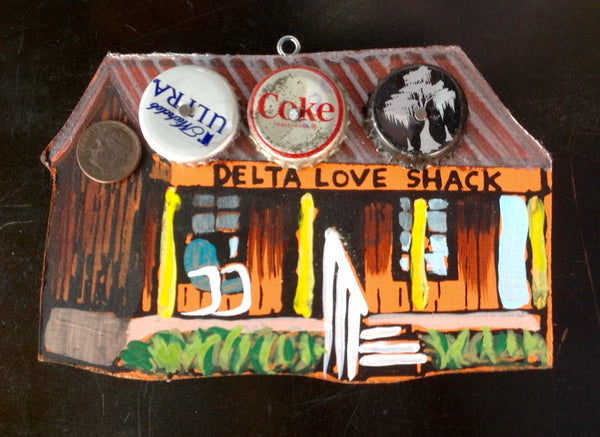Tiny Love Shack (3/4 view)